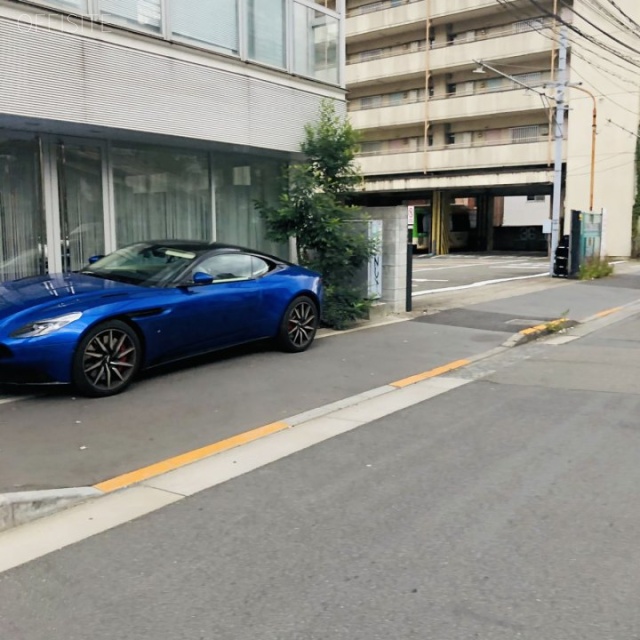 ユーキトレーディングビル 外観
