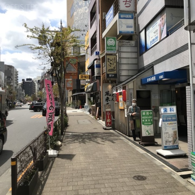 MATSUOSHOTO(松尾松濤)ビル ビル前面道路