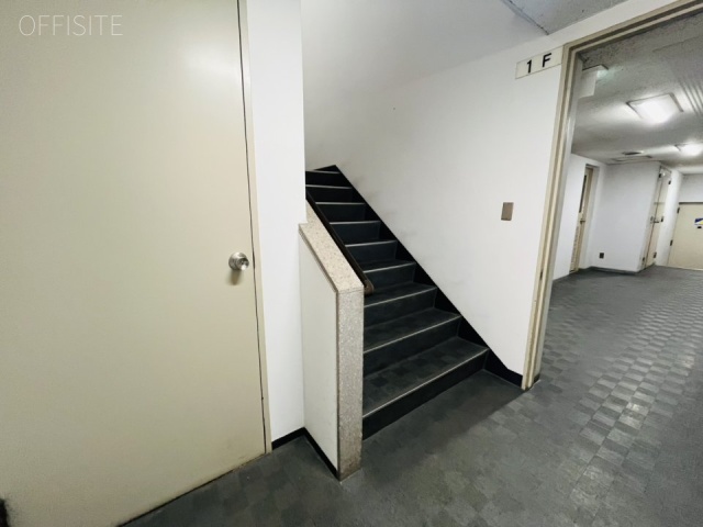 町映ビル　エントランス