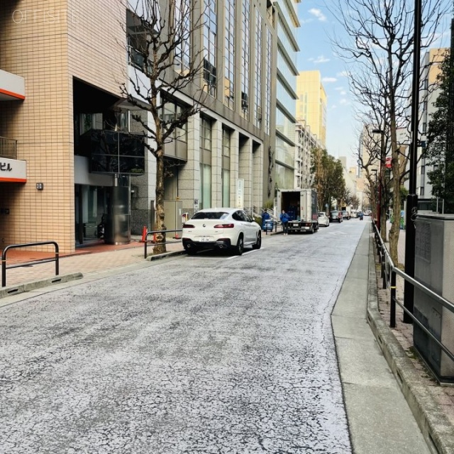 お茶の水桜井ビル ビル前面道路