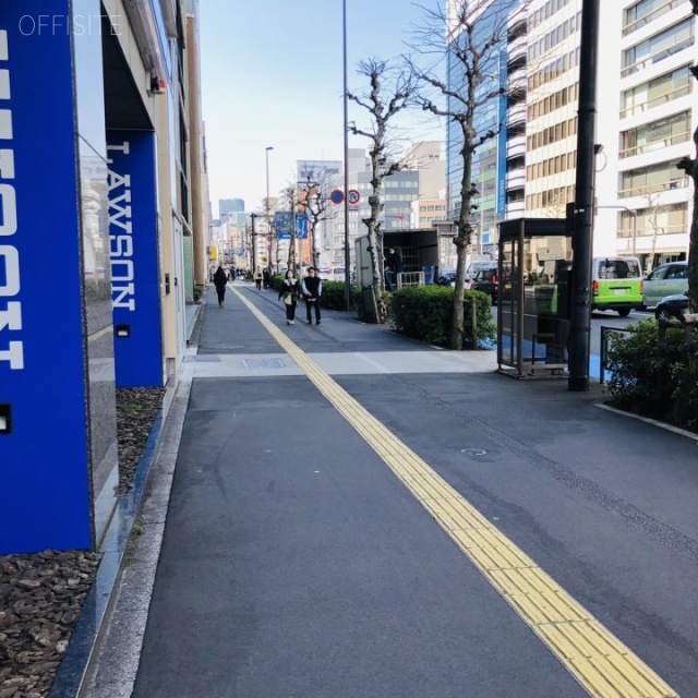 日本橋イーストビル ビル前面道路