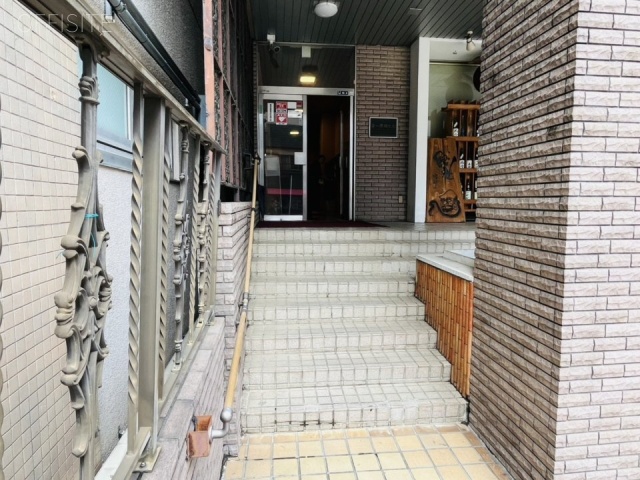 第一原嶋ビル　エントランス