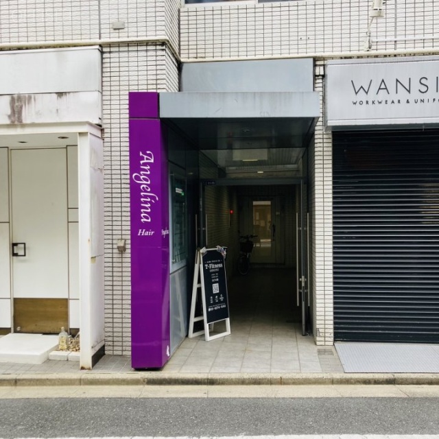 アソルティ新宿五丁目ビル オフィスビル出入口