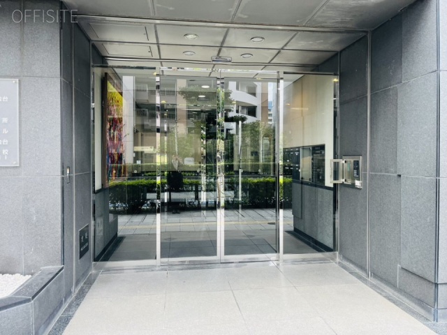 白金台ビル エントランス