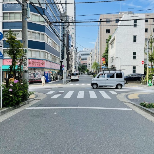山下ビル ビル前面道路
