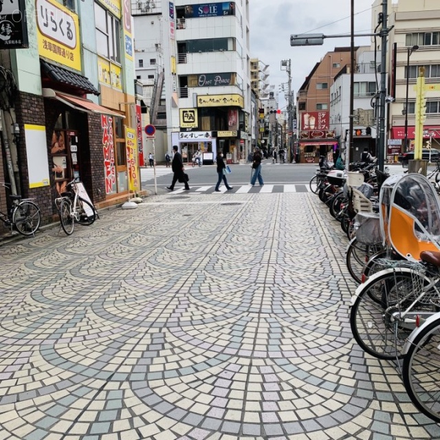 今野ビル ビル前面道路