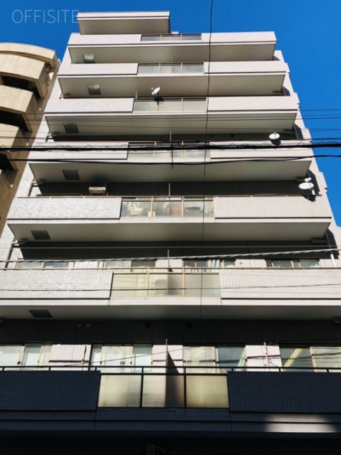 クインズコート新宿 外観