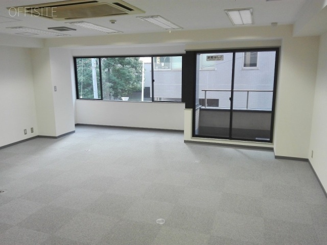 港新川ビル 室内