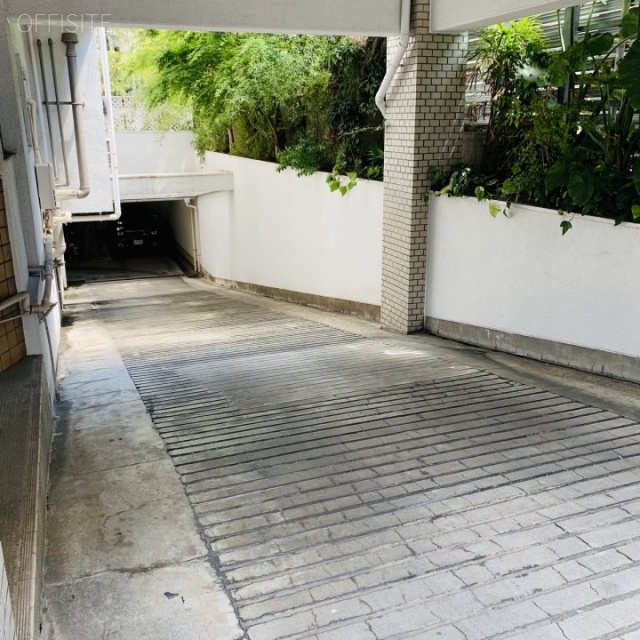 シャトー赤坂ビル 駐車場