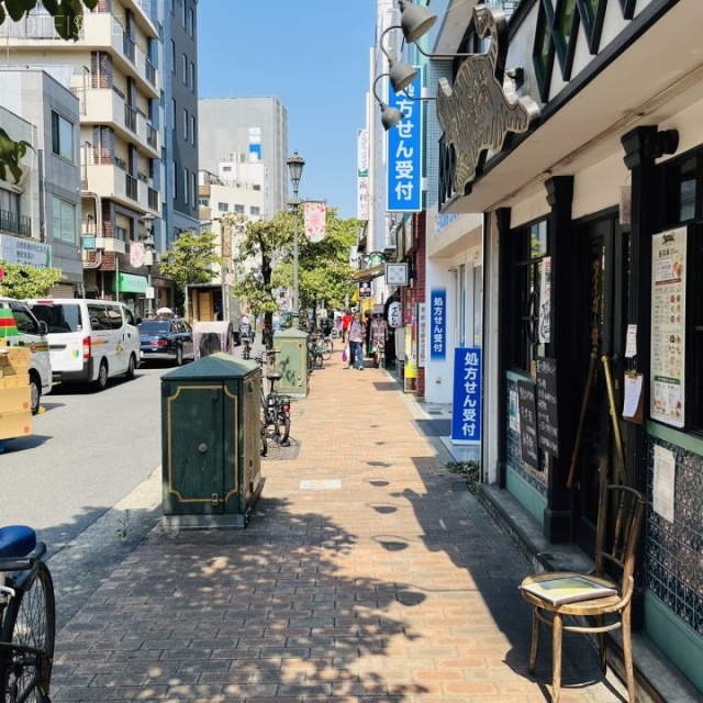広尾KKビル　前面歩道
