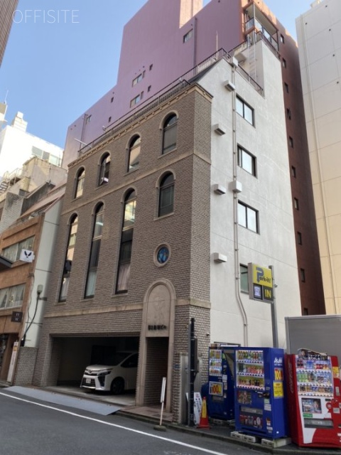 第二飯塚ビル B2階 15.20坪　外観
