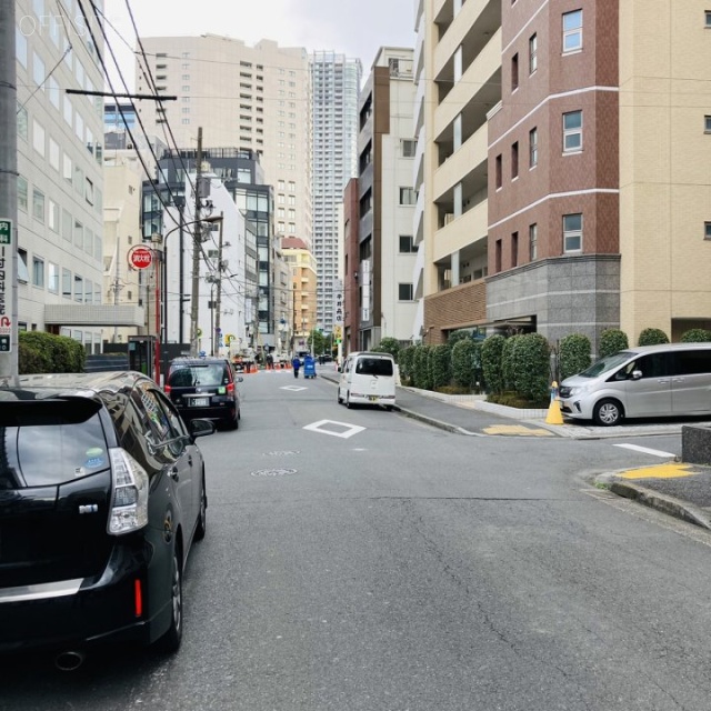 Daiwa新橋510ビル ビル前面道路
