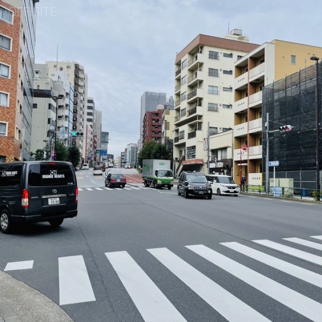 センターフィールドビル ビル前面道路不忍通り