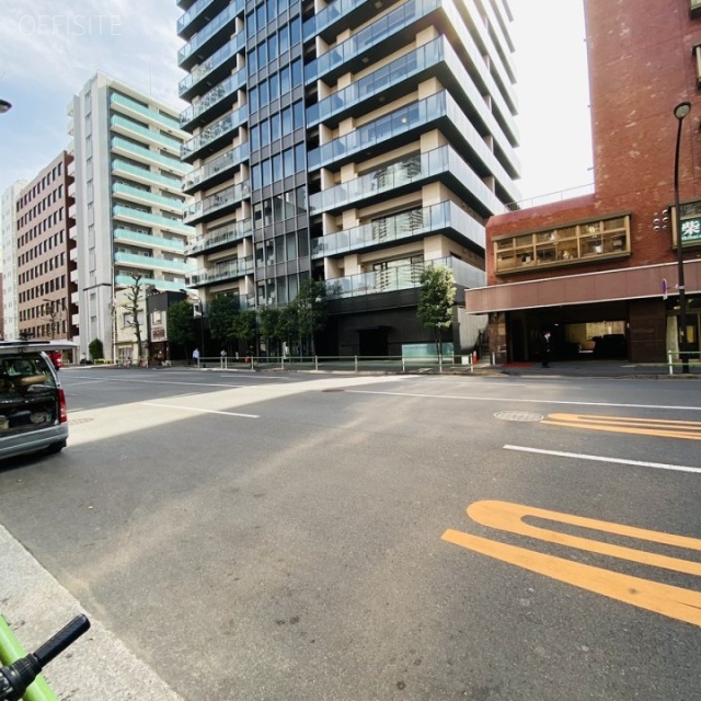 大手ビル ビル前面道路