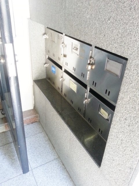 沙梵ウエストワンビル 郵便受け