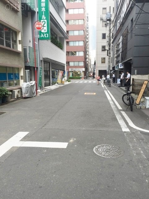 坂口ビル ビル前面道路