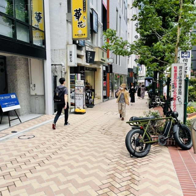 パークウェイテラス ビル前面道路