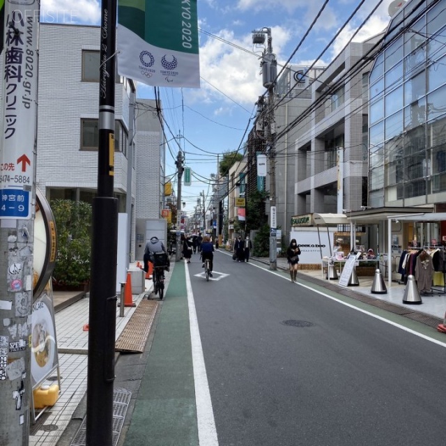 BCG表参道PROPERTY ビル前面道路