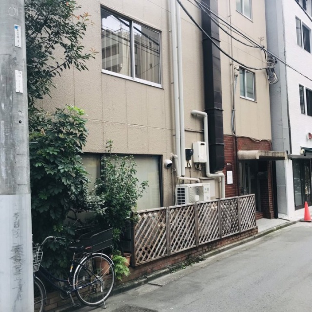 鳴海ビル 外観