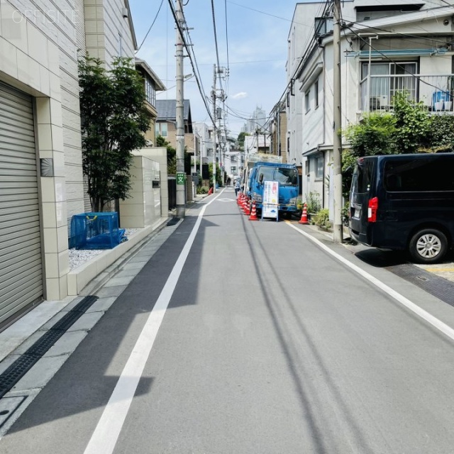 今井ビル ビル前面道路