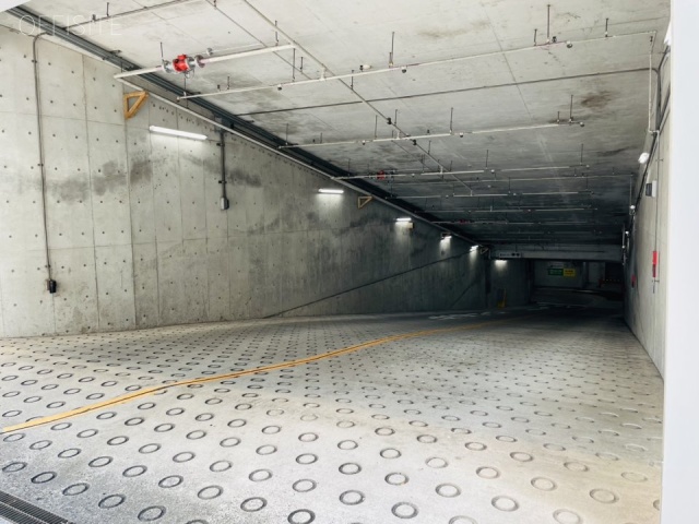 中野サンブライトアネックス　駐車場