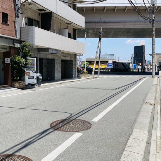 ウィステリア板橋 ビル前面道路