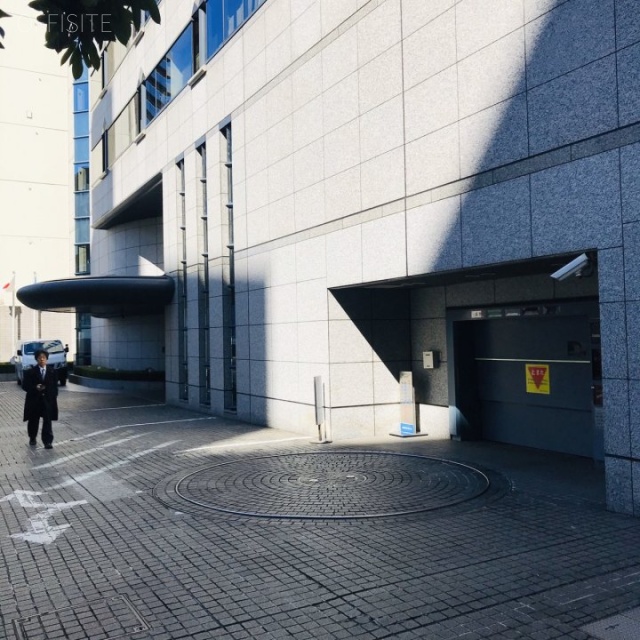 全特六本木ビル WEST棟 駐車場
