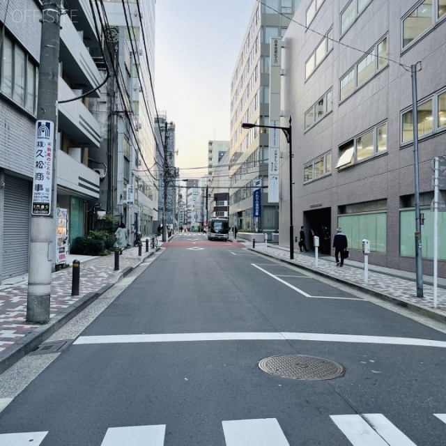 住友生命日本橋大伝馬町ビル 前面道路