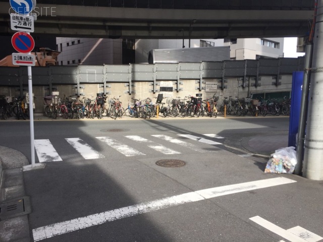 ヴェラハイツ日本橋箱崎 ビル前面道路