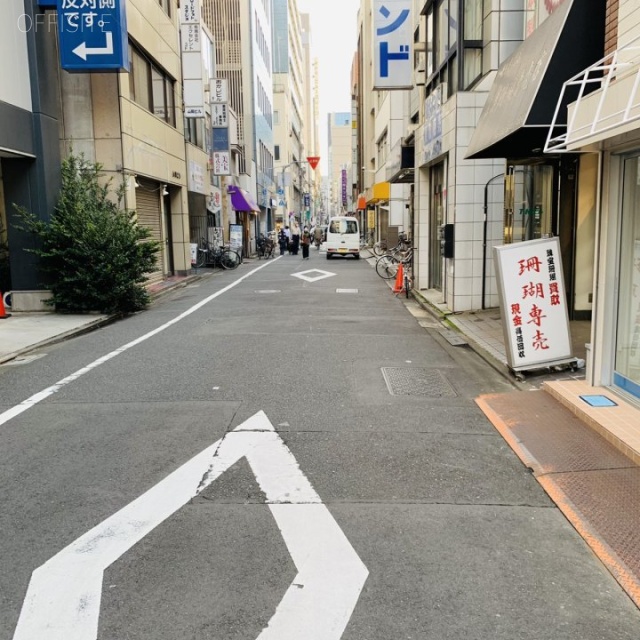 ミセキ貿易ビル ビル前面道路