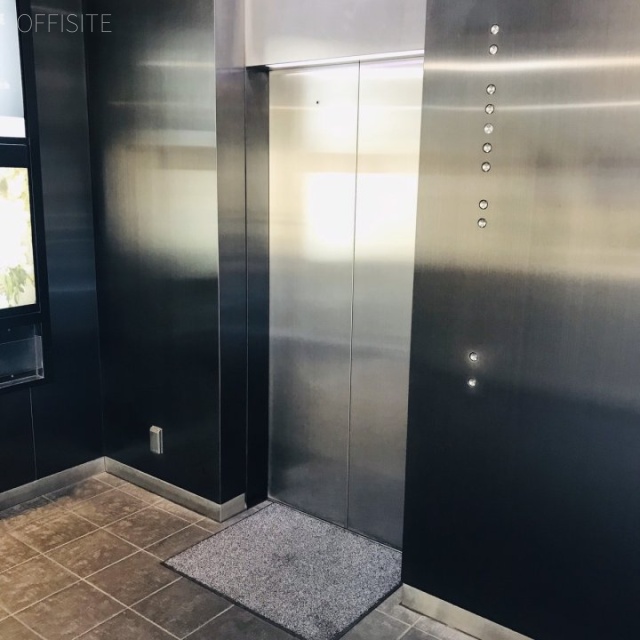 銀座4丁目タワー エレベーター