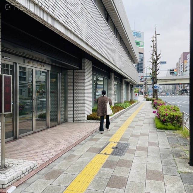JRE芝二丁目大門ビル ビル前面道路