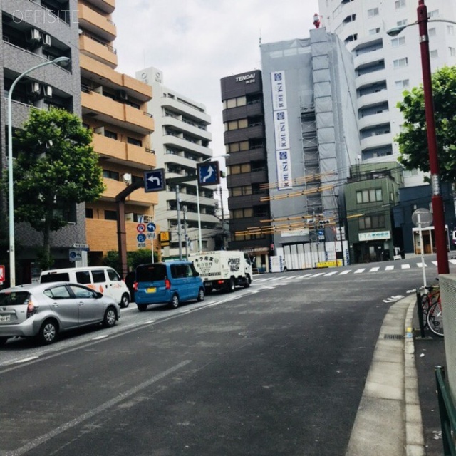 神楽坂グリーンランドビル　早稲田通り沿いです
