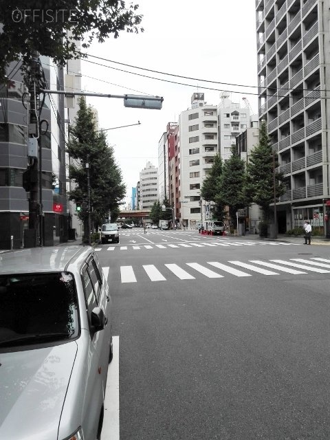 神田共同ビル ビル前面道路