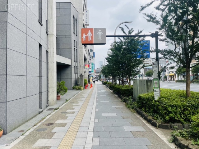 VORT上野plus　前面歩道