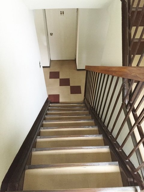 長谷川ビル 階段