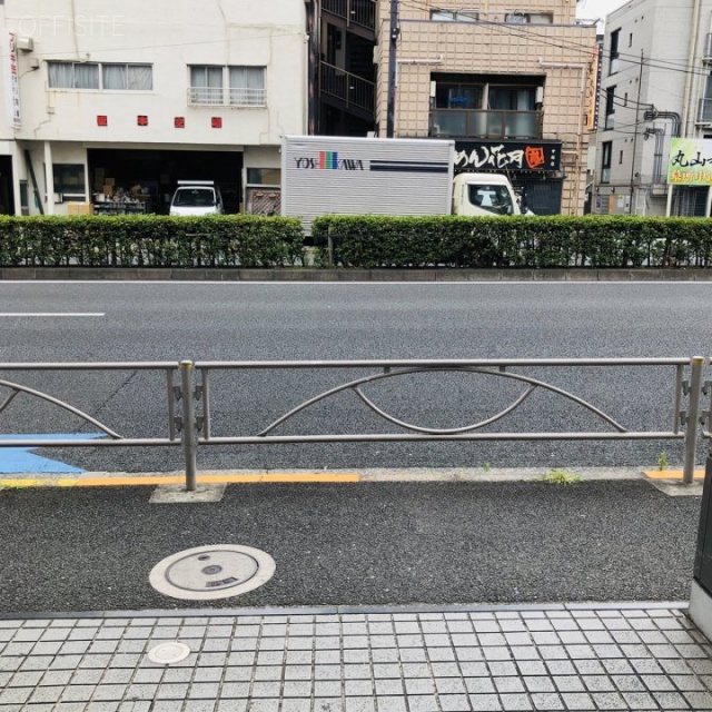 MC中延ビル ビル前面道路