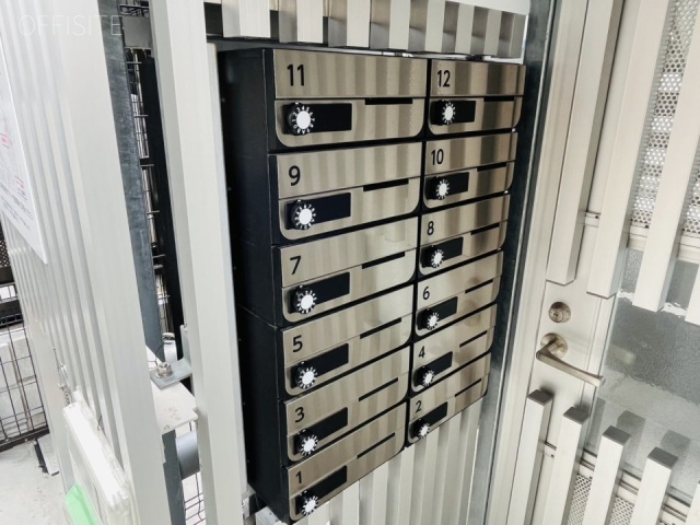 新宿東栄ビル エントランス