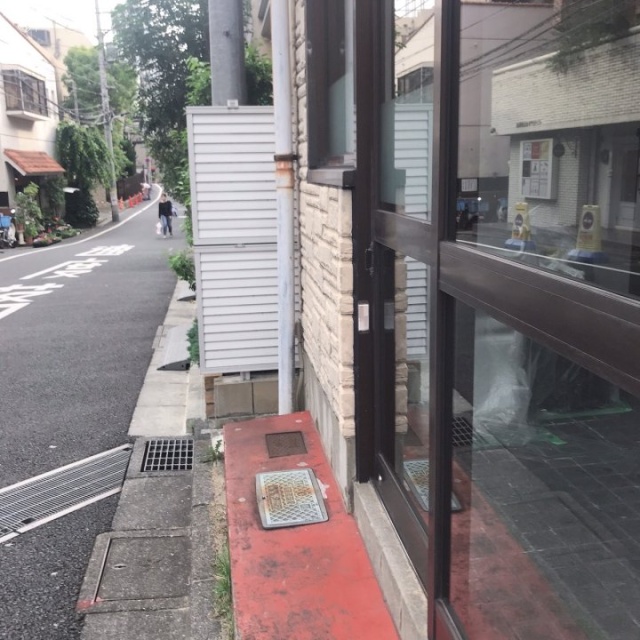 赤坂8丁目ビル エントランス