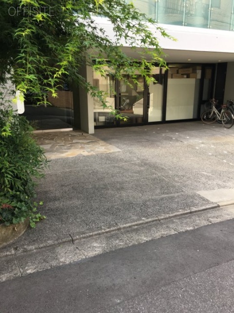 POOLビル　tumblr_o8wpauIhk21vq3mifo8_1280.jpg