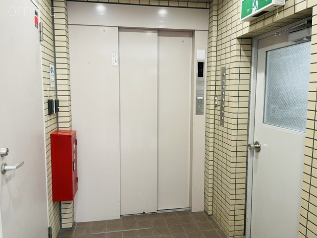 建石ビル　エレベーター