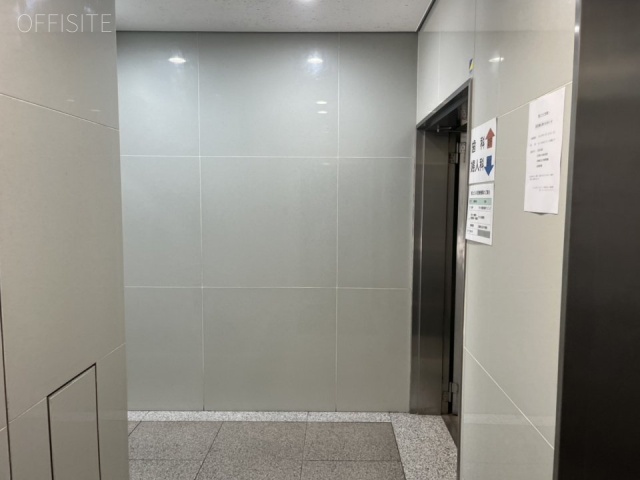横山ビル　エントランス
