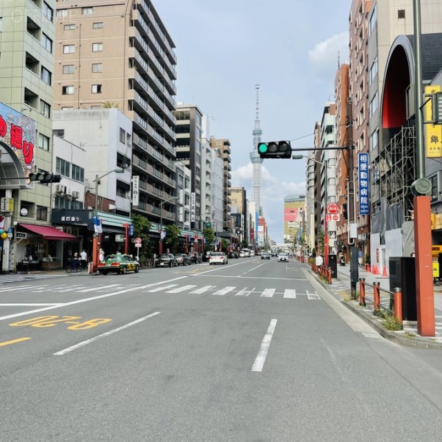 MG雷門ビル ビル前面道路