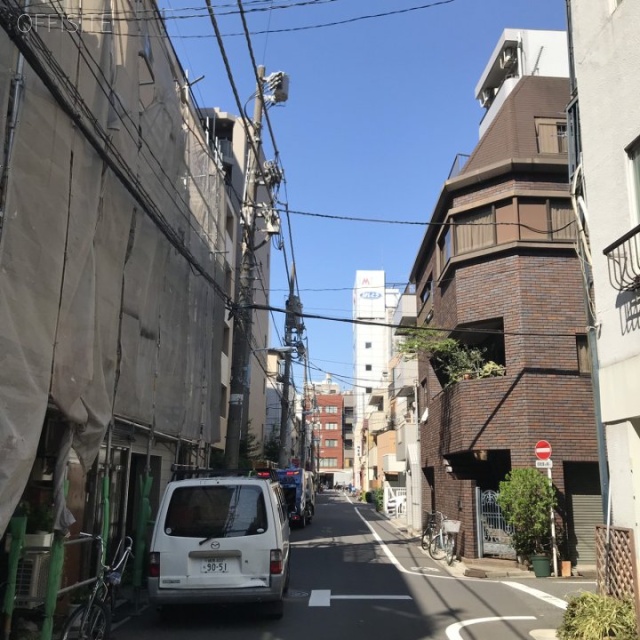 エイフ西浅草 ビル前面道路