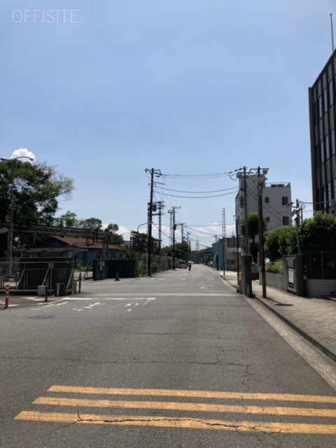 京浜ビル ビル前面道路