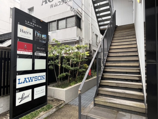 LA GRACIA表参道(ラグラシア表参道)　外観