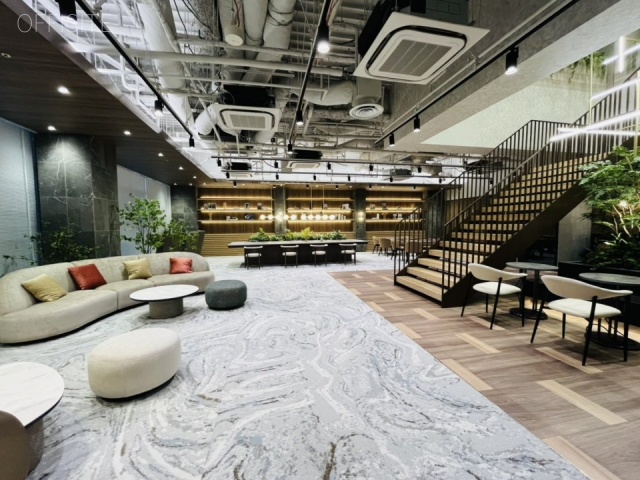 X-BASE SHIBUYA(クロスベースシブヤ) エントランス