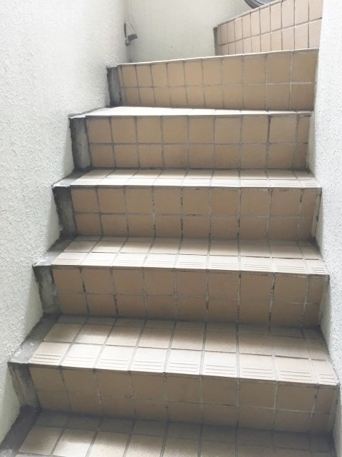 豊田ビル 階段