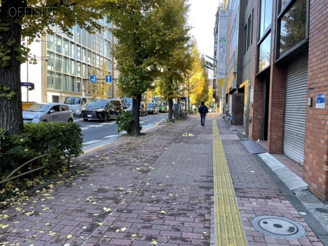 ヒルズ884お茶の水ビル 前面歩道