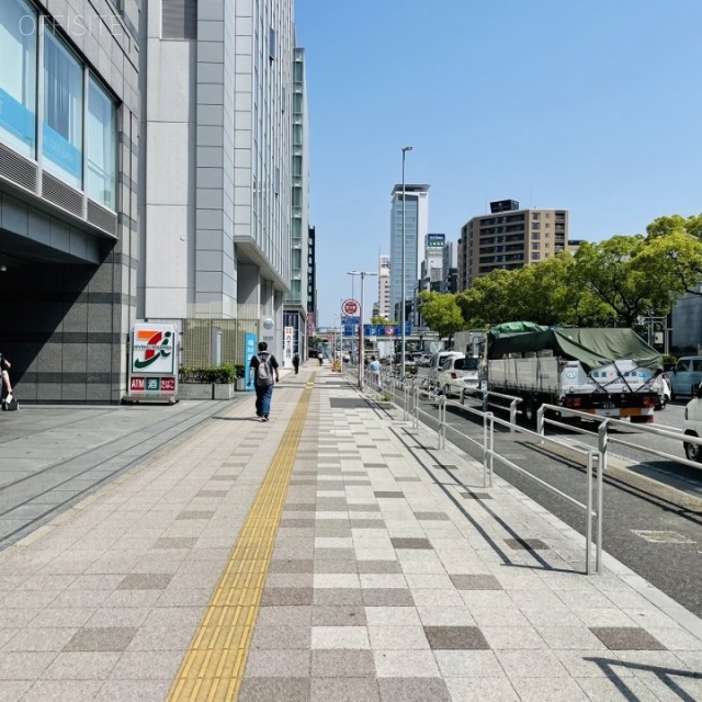 オリックス名古屋錦ビル 前面歩道